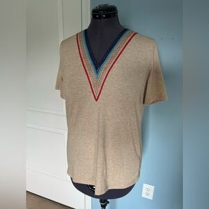 Multicolored v-neck Tee shirt